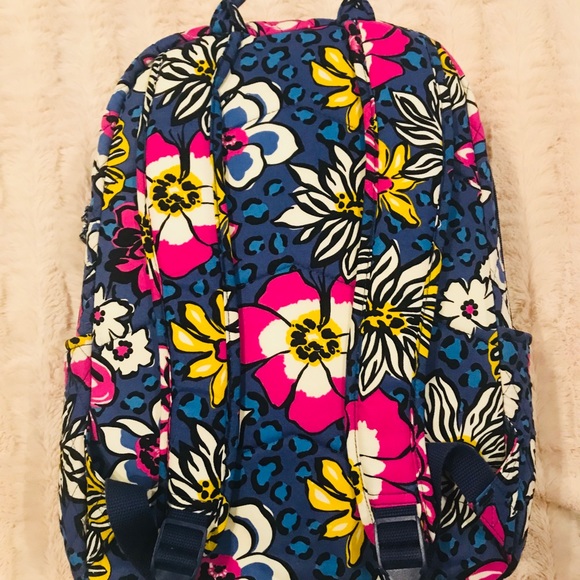 NWT large Vera Bradley backpack - Picture 2 of 8